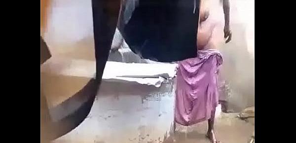  Tamil aunty big boobs bathing